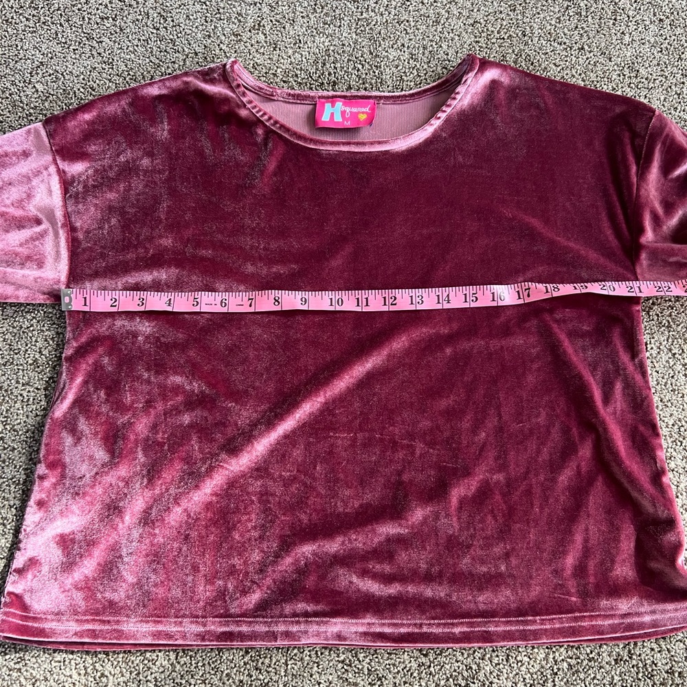 NWOT women’s velvet bow sleeves blouse - Picture 6 of 6
